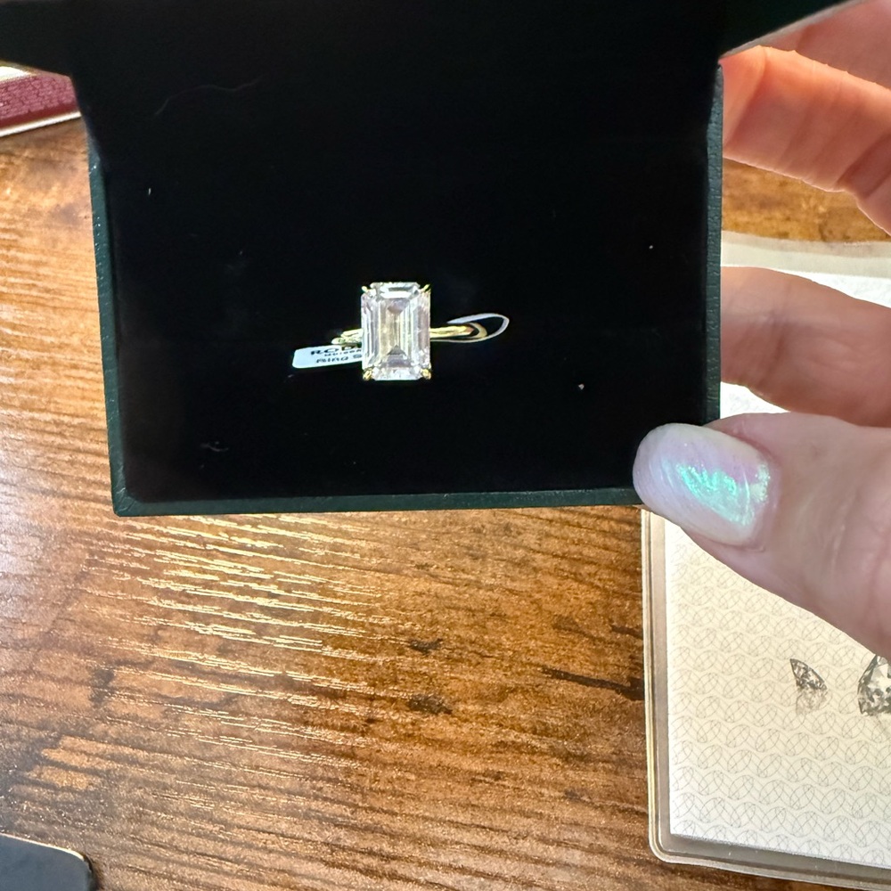 NWT Elegant Moissanite Rings with GRA Certification - size 6 - Picture 2 of 10
